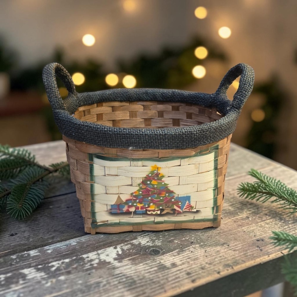 Christmas Tree Woven Wood
Basket Cottagecore farmhouse Grandmillennial Rustic
